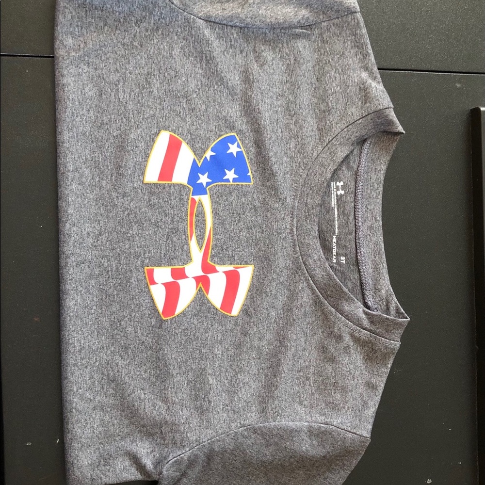 Boys under armour short sleeve t- shirt 3T